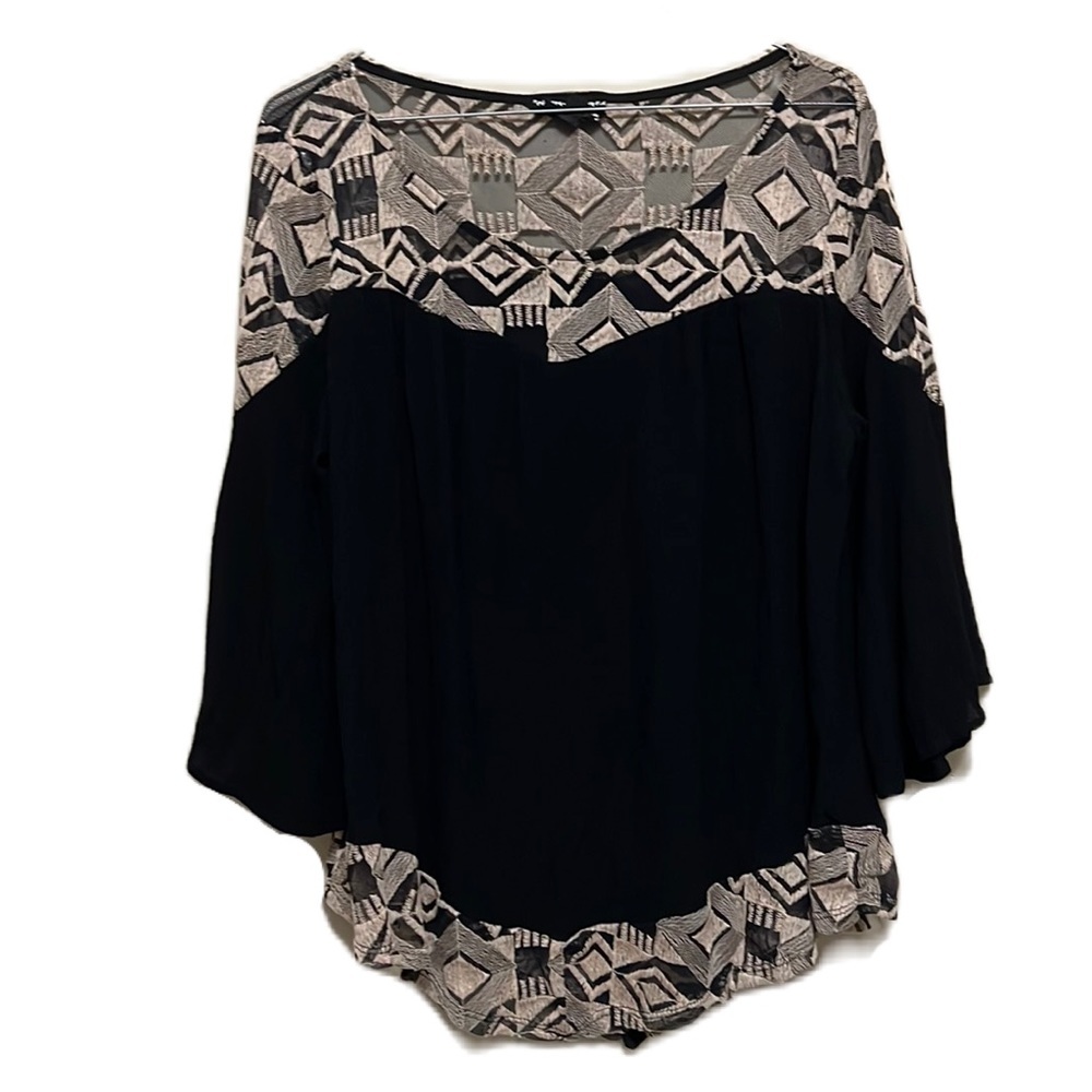 Women’s CORVIA, Bell Sleeves, Boat Neckline, Uneven Hem Top, Beige/Black, Large